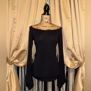 ☮️FREE PEOPLE☮️OFF SHOULDER EXTEME BELL SLEEVE TOP